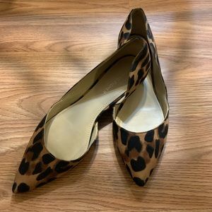 SOLD 🚨MARC FISHER Womens Ballet Leopard print flats in size 8m.